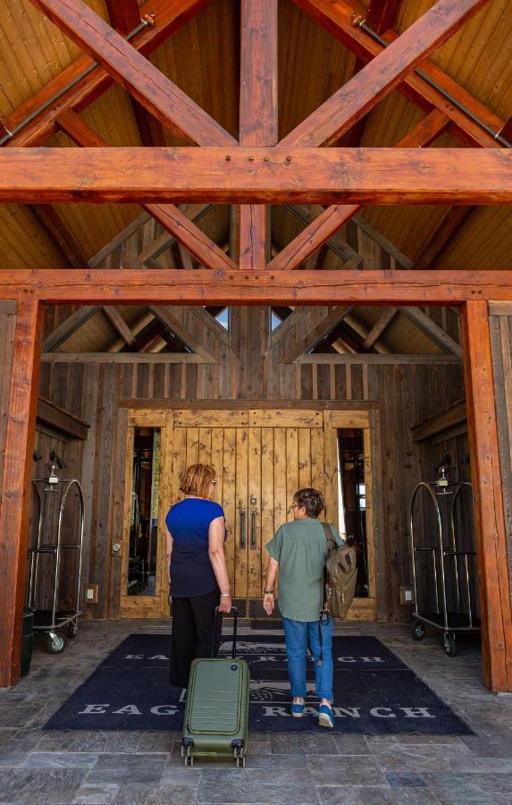 Headwaters Lodge At Eagle Ranch Resort Invermere Exteriér fotografie